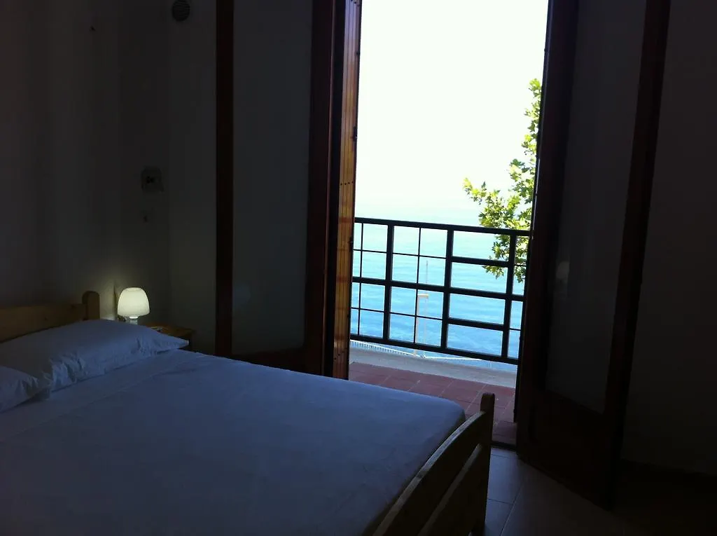 Marco Polo Casa Vacanze Pollina Italia